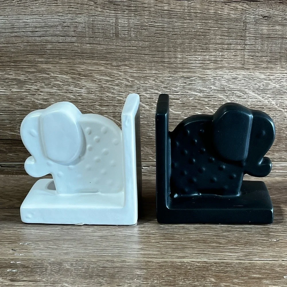Pair of Ceramic Elephant Bookends Nursery Modern Contemporary‎ Black and White